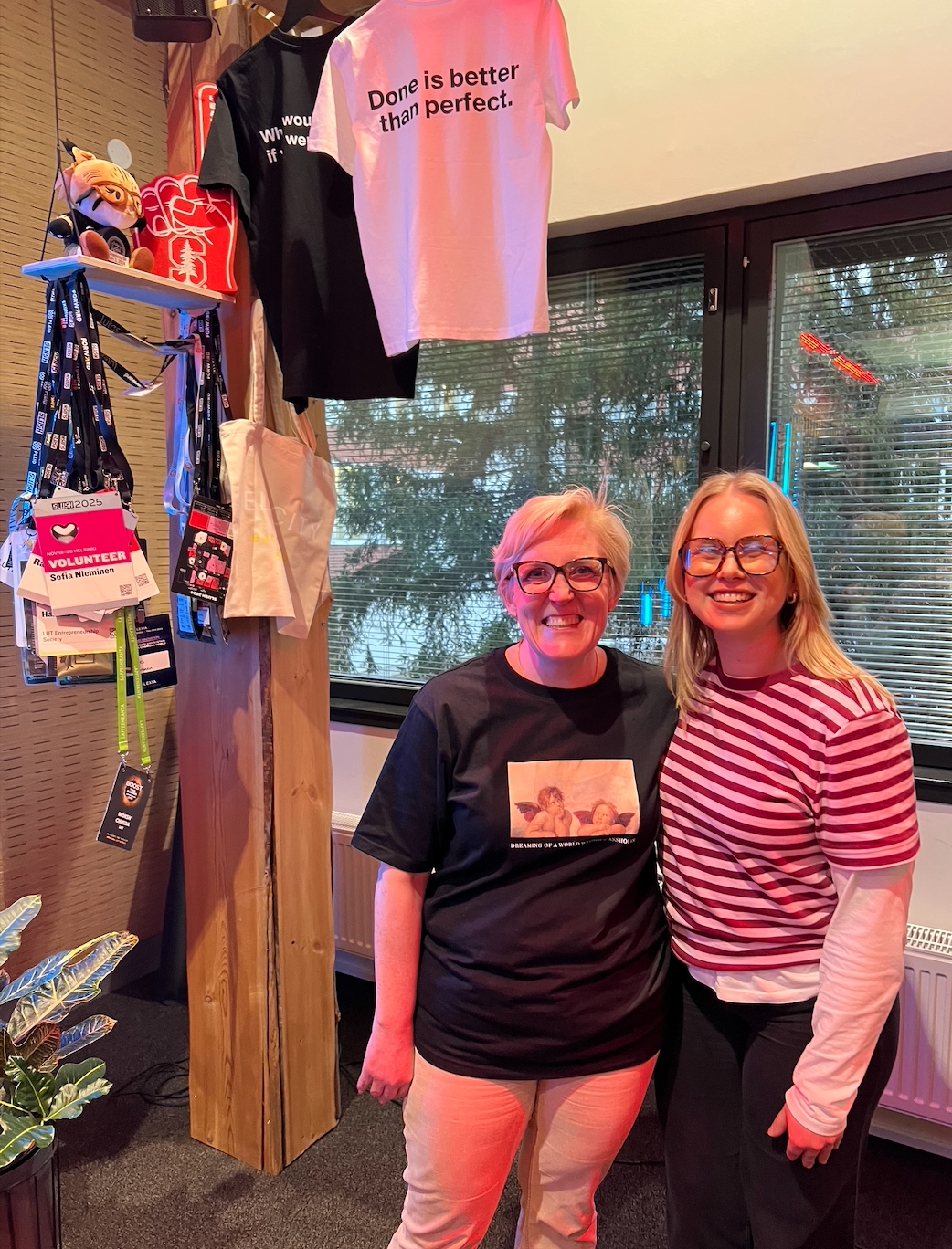Sanni with a mentor at a startup community space